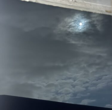 雲の向こうに金星さん、雨戸の向こうに月様――中秋の名月のミラクル